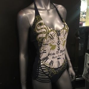 T-shirt bodysuit
